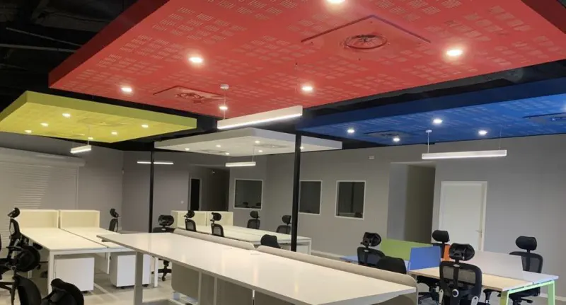 Ossature métallique et pose de dalles de faux plafond